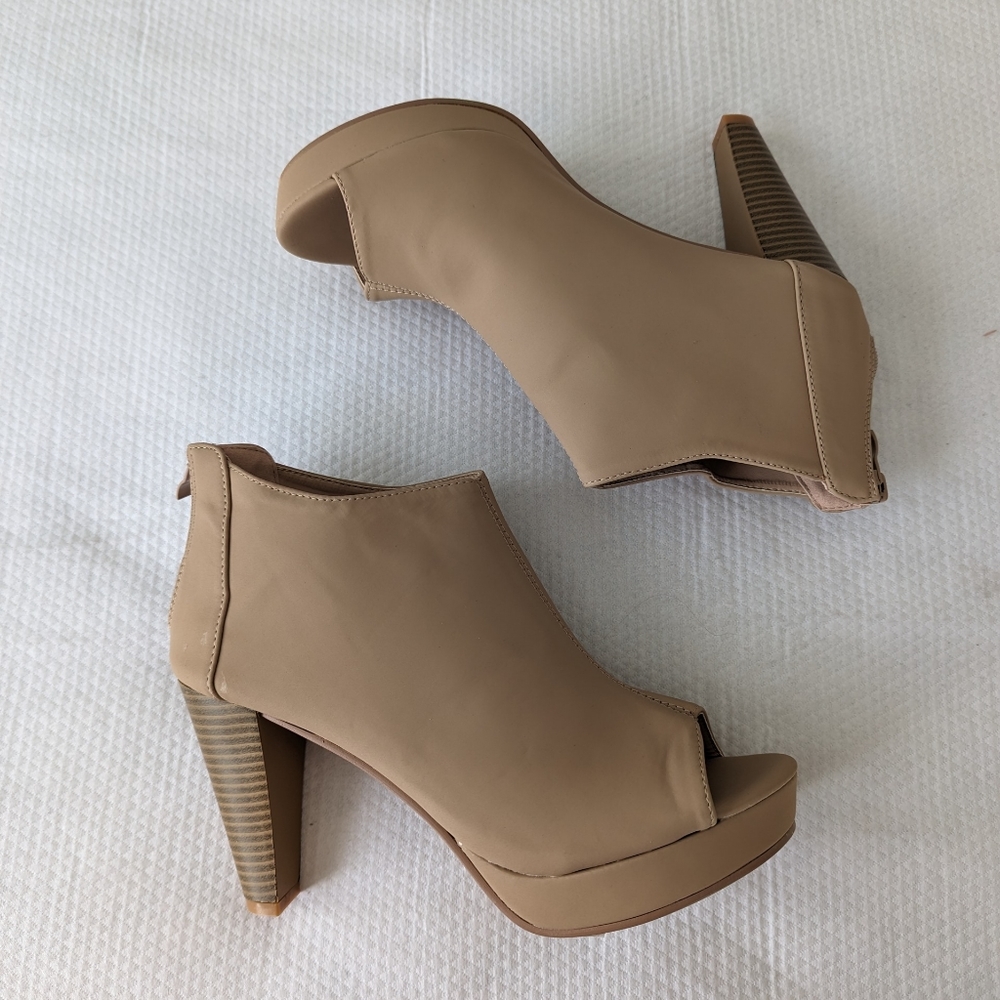 Forever Beige suede booties open toe size 8.